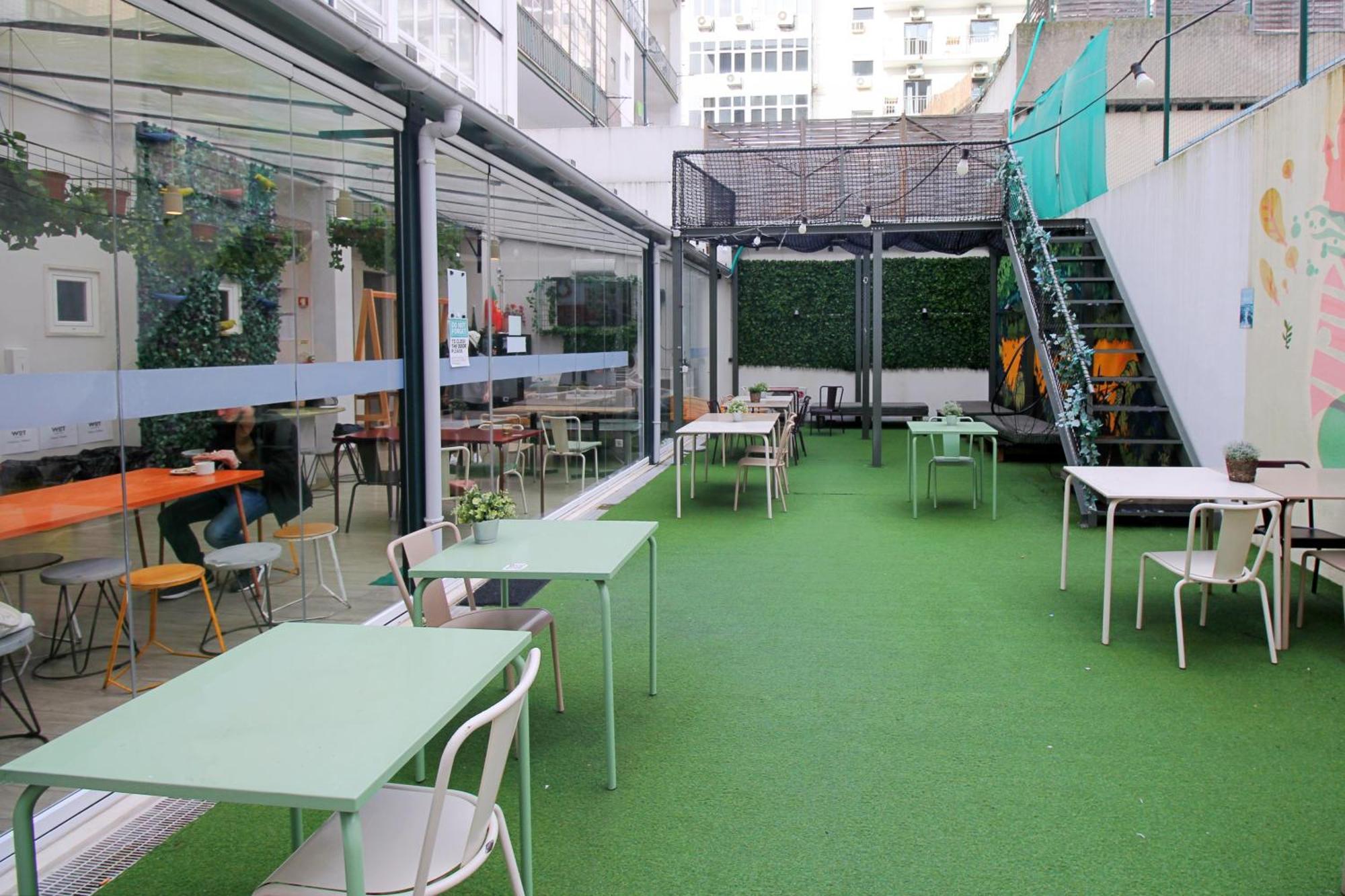 Wot Lisbon Patio Hostel Exterior foto